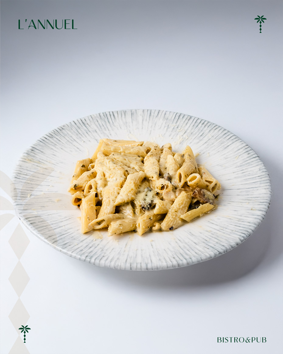 Tavuklu Mantarlı Kremalı Makarna